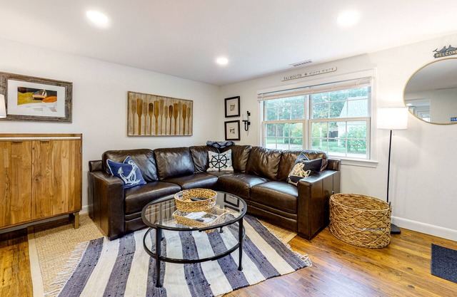 Beachside retreat with grill - near Main Street & 300 yards to Surf Drive shore