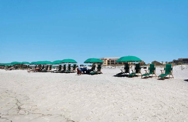 Beachside Villas 811