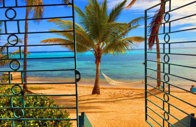 Beachy Keen - 5 bed/4 bath - Beachfront Condo & Pool