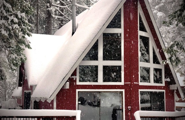 Bear Valley Lake Mountain Cabin