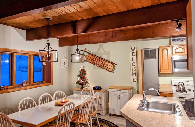 Bear Woods Lodge-quiet location, 5 min to the mountain