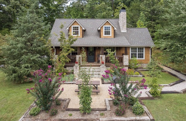 Beary Cozy Easy Access 3br/2.5ba All The Charm Of The Smoky Mountains. Free WiFi