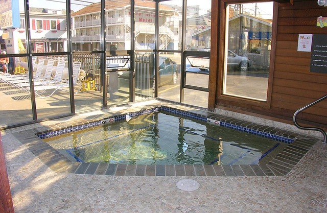 Beau Rivage Motel