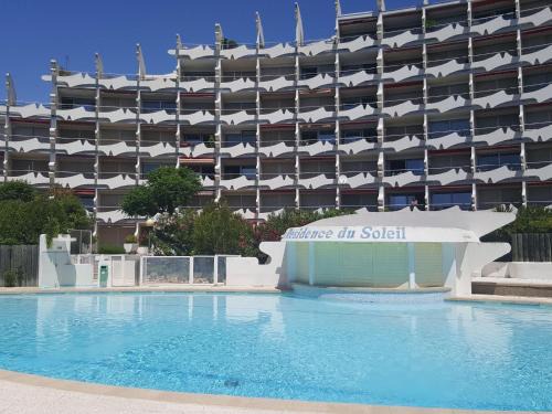 Beau T2 cab GRANDE MOTTE Couchant