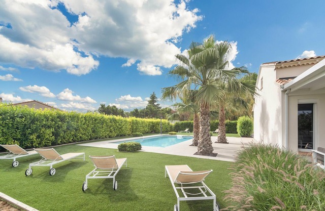 Beautiful villa with swimming pool