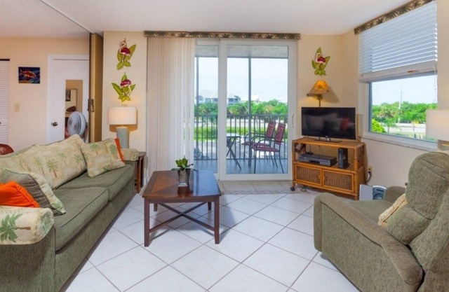 Beautiful 1 Bed Bonita Beach & Tennis Condo 1 Bedroom Condo by Redawning
