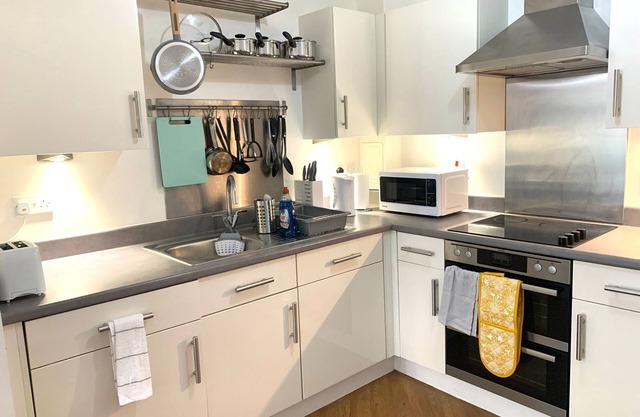 Beautiful 1bedroom Dagenham Apartment with Views