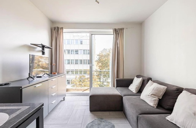 Beautiful 1BR/1BAR apartment in E.U. District
