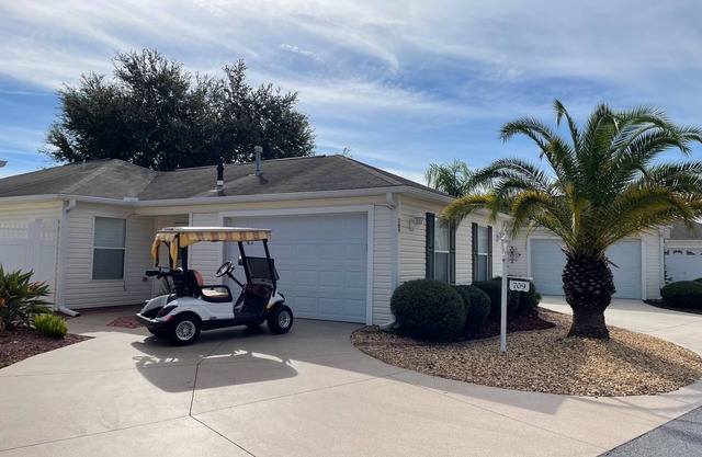 Beautiful 2/2 Villa Conveniently Located w/BBQ Grill & FREE WiFi!