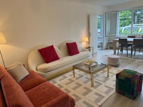 Beautiful 2-Bed Apartment near Palexpo, UN Agencies & Diplomatic Missions