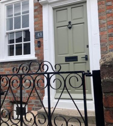 Beautiful 2 bed cottage with wood-burner near town