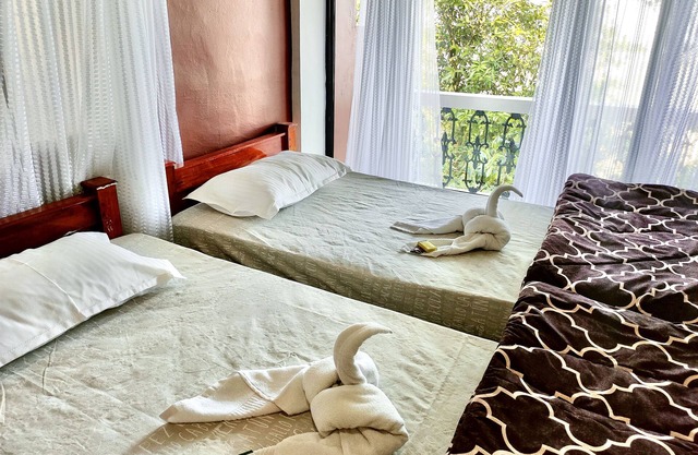 Beautiful 2 bedroom w/garden and s