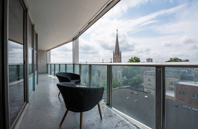 Beautiful 2BR/2BA | CozySuites w/gym! 26