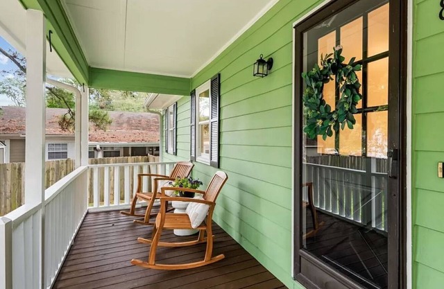 Beautiful 3-Bedroom Home with Cozy Ambiance & Convenient Workspaces