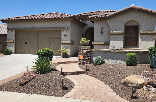 Beautiful 3 Bedroom Vistancia Home - Luxury and Privacy at a great price