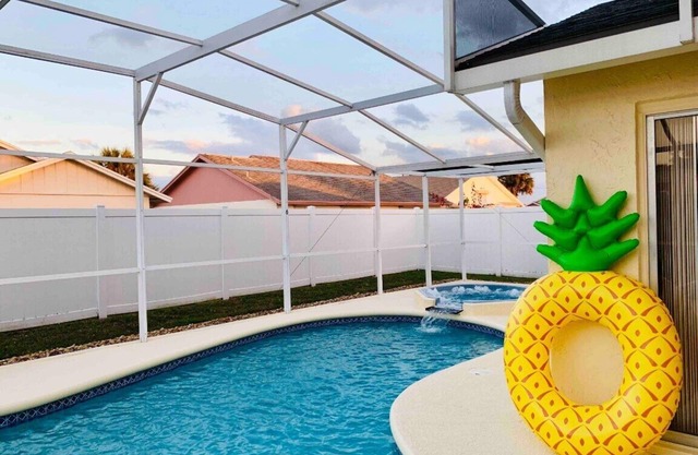 Beautiful 3BR House w/Private Pool near Disney