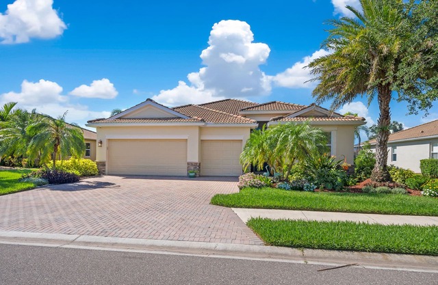 Beautiful 4/3 House at Bradenton's River Strand w/Lanai!