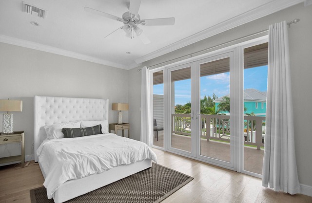 Beautiful 4-bedroom townhome in enchanting Palm Cay with WiFi, ACnn