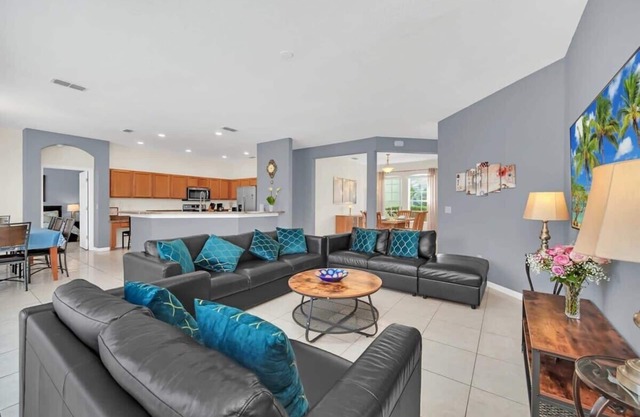 Beautiful 7 Bed Pool Home with Game Room-428BD