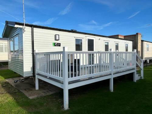 Beautiful 8 Berth Caravan With Decking At Naze Marine Holiday Park Ref 17344Br