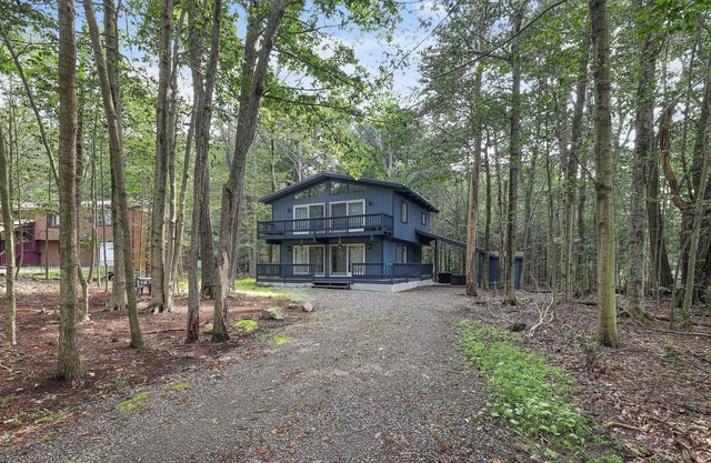 Beautiful and comfortable Home in Tobyhanna. Violet Villa in Poconos Mountain.