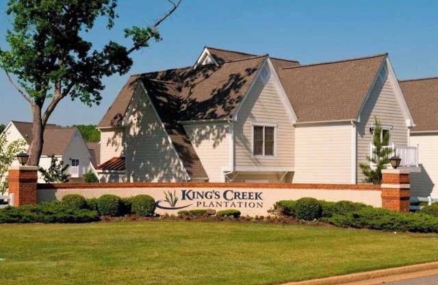 Beautiful and Spacious 3 Bedroom, 3 Bath Cottage in Williamsburg, VA