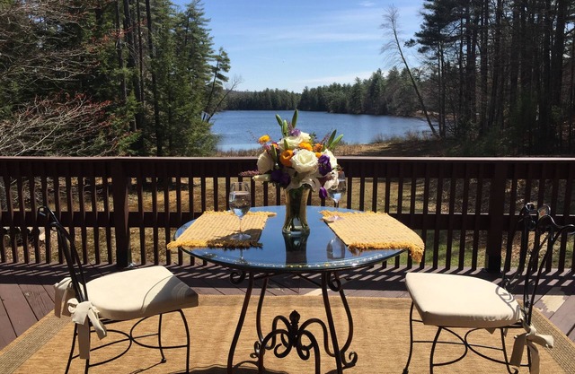 Beautiful and wonderful location. Premier lVRBO host.