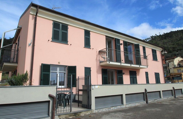 Beautiful apartment for 5 guests with WIFI, TV and terrace