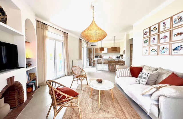 Beautiful apartment port of Sanary air co terrace for 5