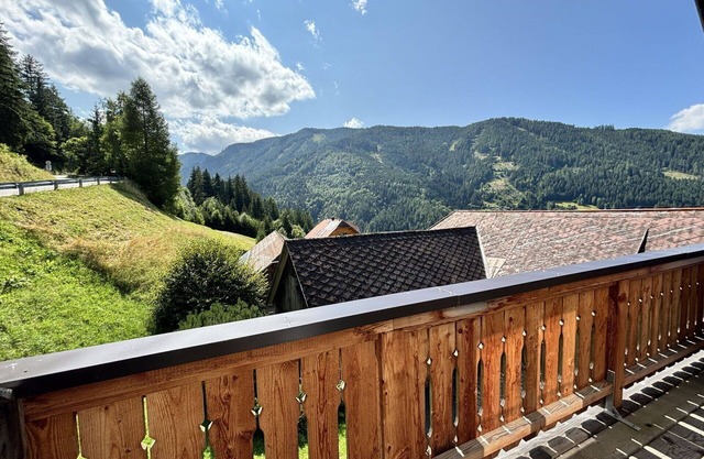 Beautiful apartment for 6 guests with WIFI, TV, patio and pets allowed