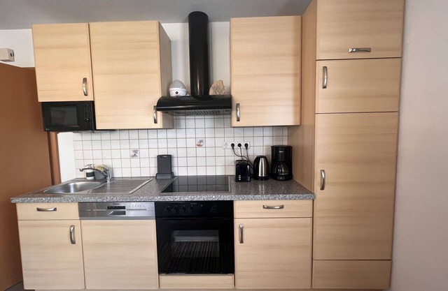 Beautiful apartment for 6 guests with WIFI, TV, patio, pets allowed and parking