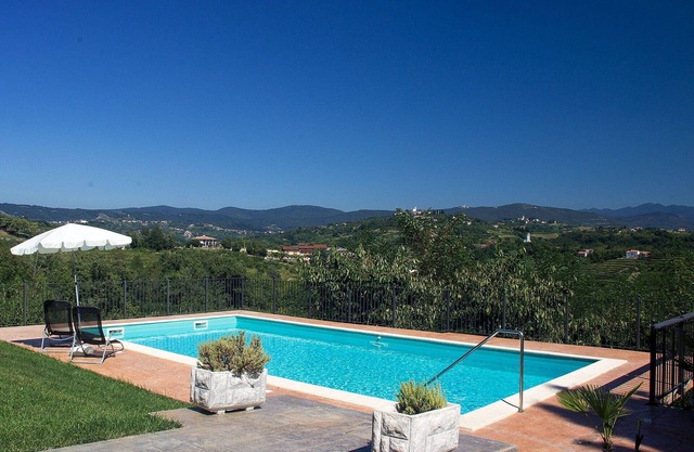 Beautiful apartment for 5 guests with WIFI, pool, A/C, TV, balcony and panoramic view