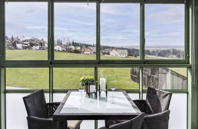 Beautiful apartment for 3 people with pool, WIFI, TV, balcony, pets allowed and panoramic view
