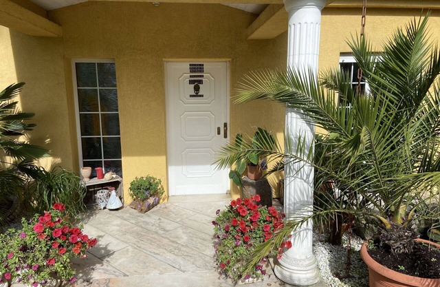 Beautiful apartment for 2 people with WIFI, hot tub, TV, patio and pets allowed