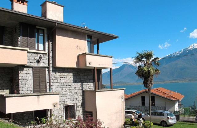 Beautiful apartment for 6 people with hot tub, WIFI, TV, patio and pets allowed