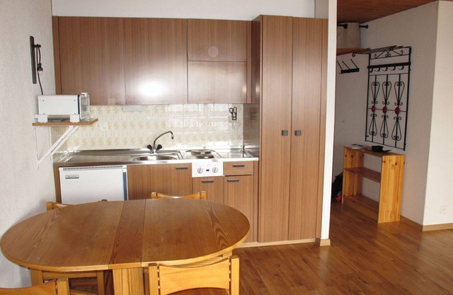 Beautiful apartment for 4 guests with pool, WIFI, TV, balcony and pets allowed