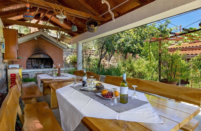 Beautiful apartment for 2 guests with A/C, WIFI, TV, terrace and parking