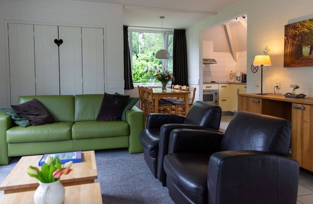 Beautiful apartment in villa for 4 guests with pool, WIFI, TV and terrace