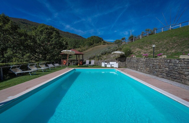 Beautiful apartment for 6 people with pool, WIFI, TV, veranda and pets allowed