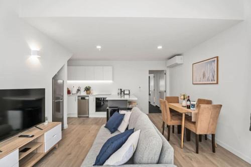 Beautiful Apartment Sleeps 4 Close Town & Ski