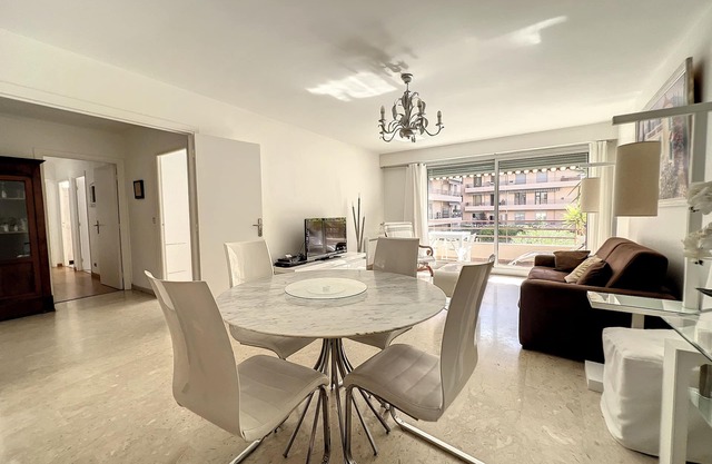 Beautiful apartment with terrace (if Parking space necessary add100€ per week)