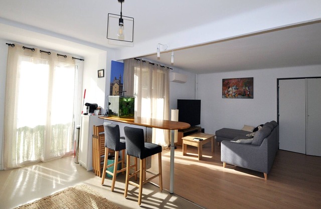 Beautiful Apt With Balcony In Marseille