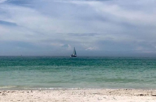 Beautiful Beach Rental-Pass-a-Grille island -Remodeled & Includes Bikes