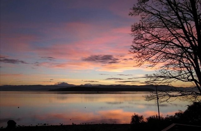 Beautiful Beachfront Home with Panoramic Views of Puget Sound