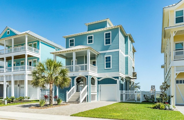 Beautiful Beachfront on East Beach w/Fenced Yard, Private Dune Walkover