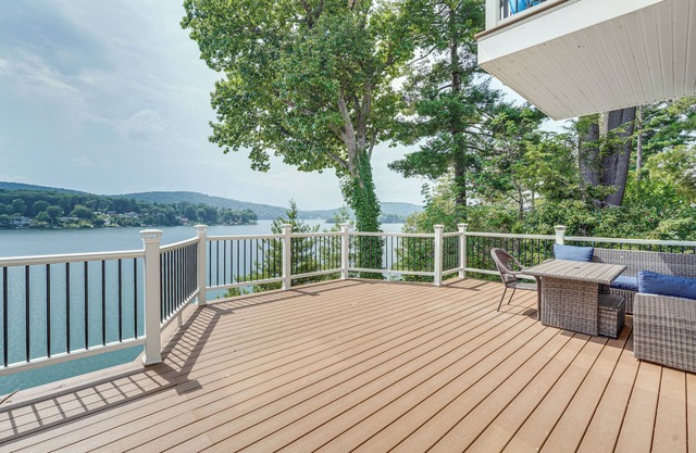 Beautiful Candlewood Lake House w/Private Dock!