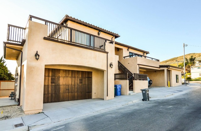 Beautiful Cayucos Condo with Upgraded Amenities and Amazing Views!