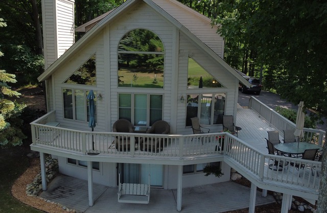 Beautiful Chalet in the Shanty Creek Resort