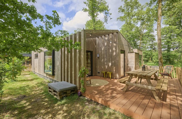 Beautiful chalet with a sauna in the woods