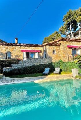 Beautiful chic villa with pool in cannes